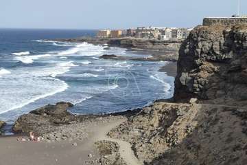 Dos personas pasan apuros mientras se bañaban en la playa de San Boronón (La Garita)/TA.